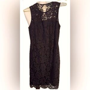 Banana Republic Sz 0 NWT. Lace dress in lace.